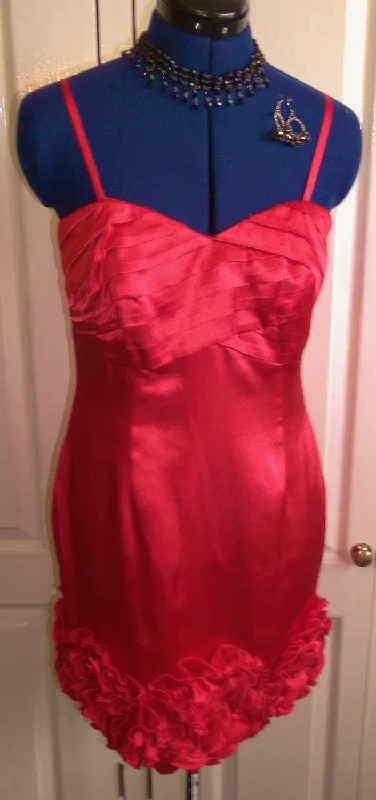 Turn Heads and knock 'em dead with this fantabulously glamorous, sexy Scarlet Satin above knee dress.